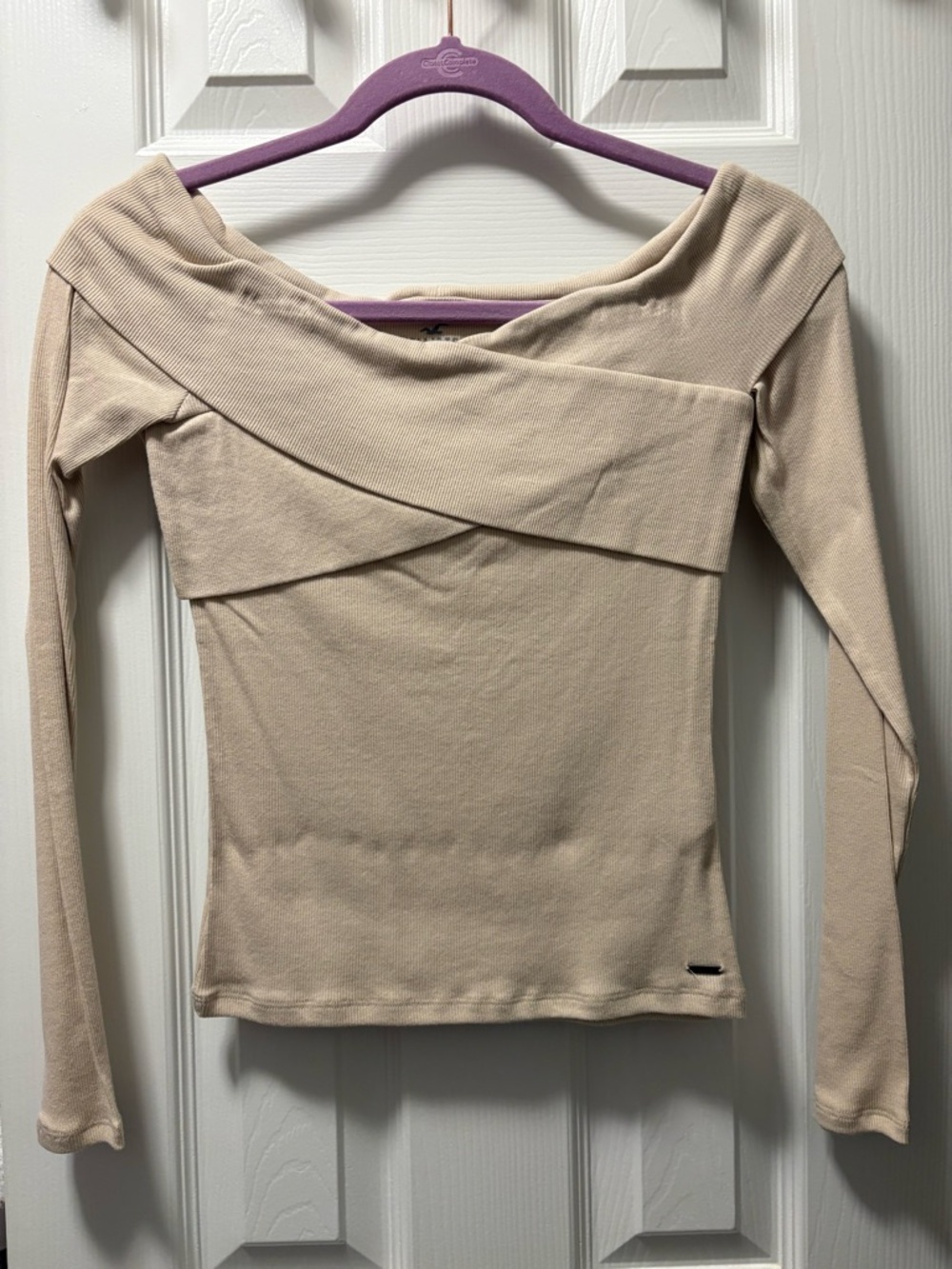 Hollister Beige Off-Shoulder Long Sleeve Top